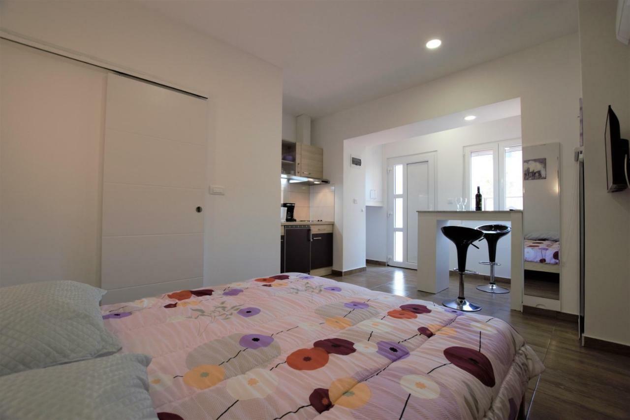 Studio Apartman Danijela PUY Eksteriør bilde